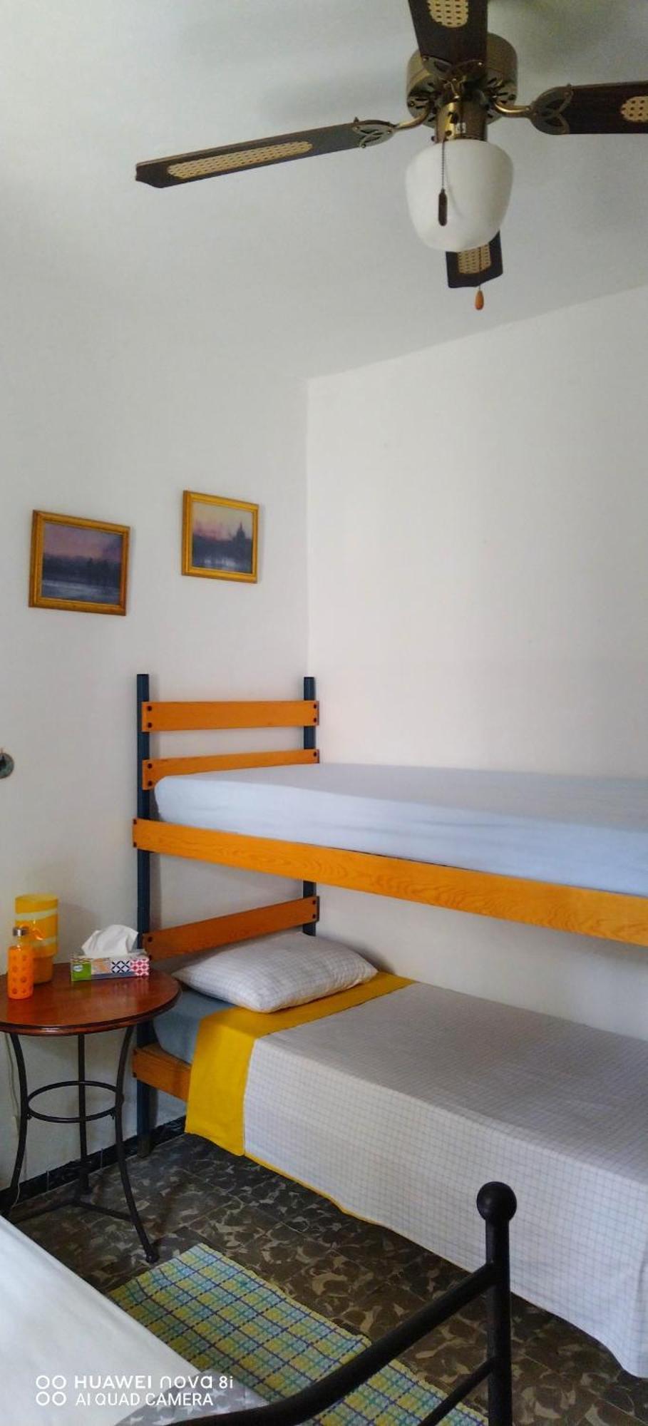 Amigos De Claude & Joanna Homestay Ontinyent